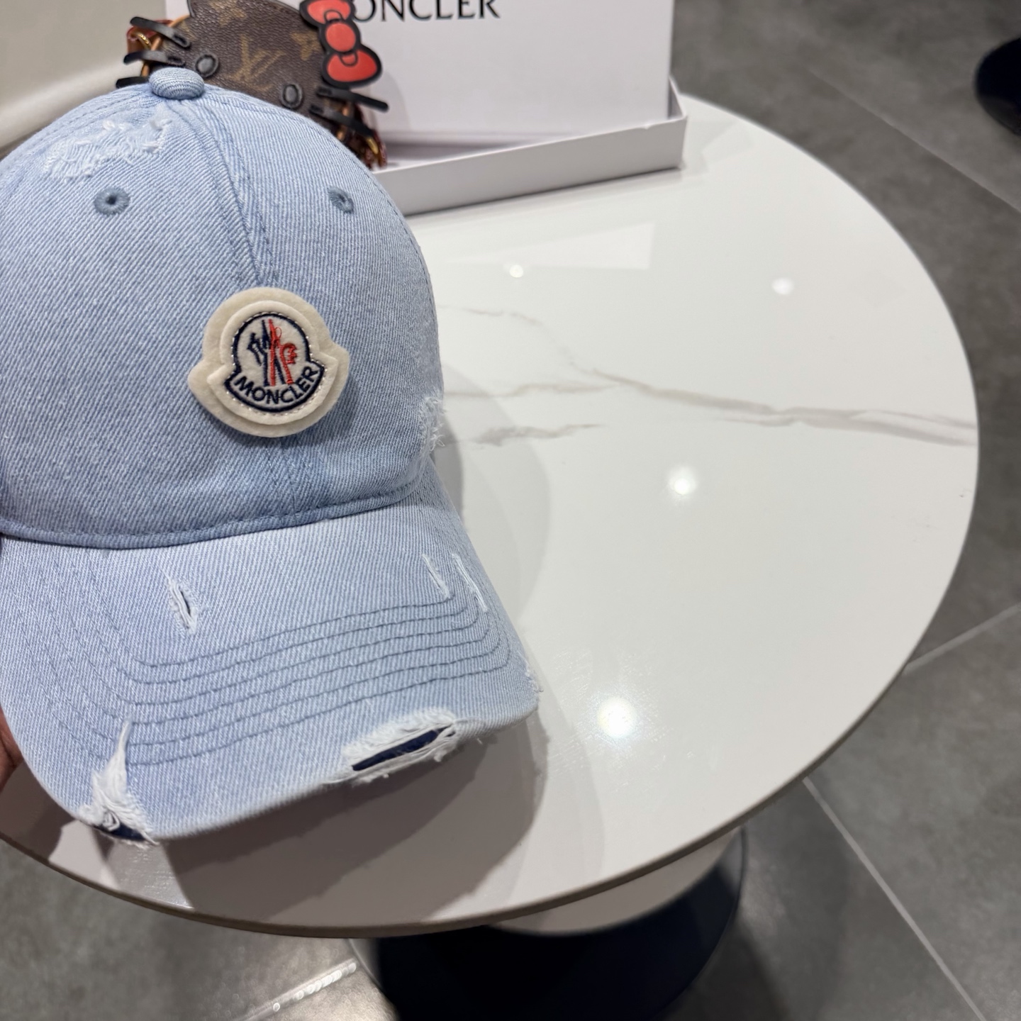 蒙口moncler2026新款的春季破洞 棒球帽，四季都通用👍 闭眼入阿铁子们❗️