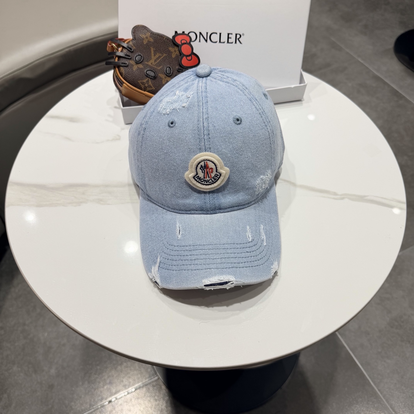 蒙口moncler2026新款的春季破洞 棒球帽，四季都通用👍 闭眼入阿铁子们❗️