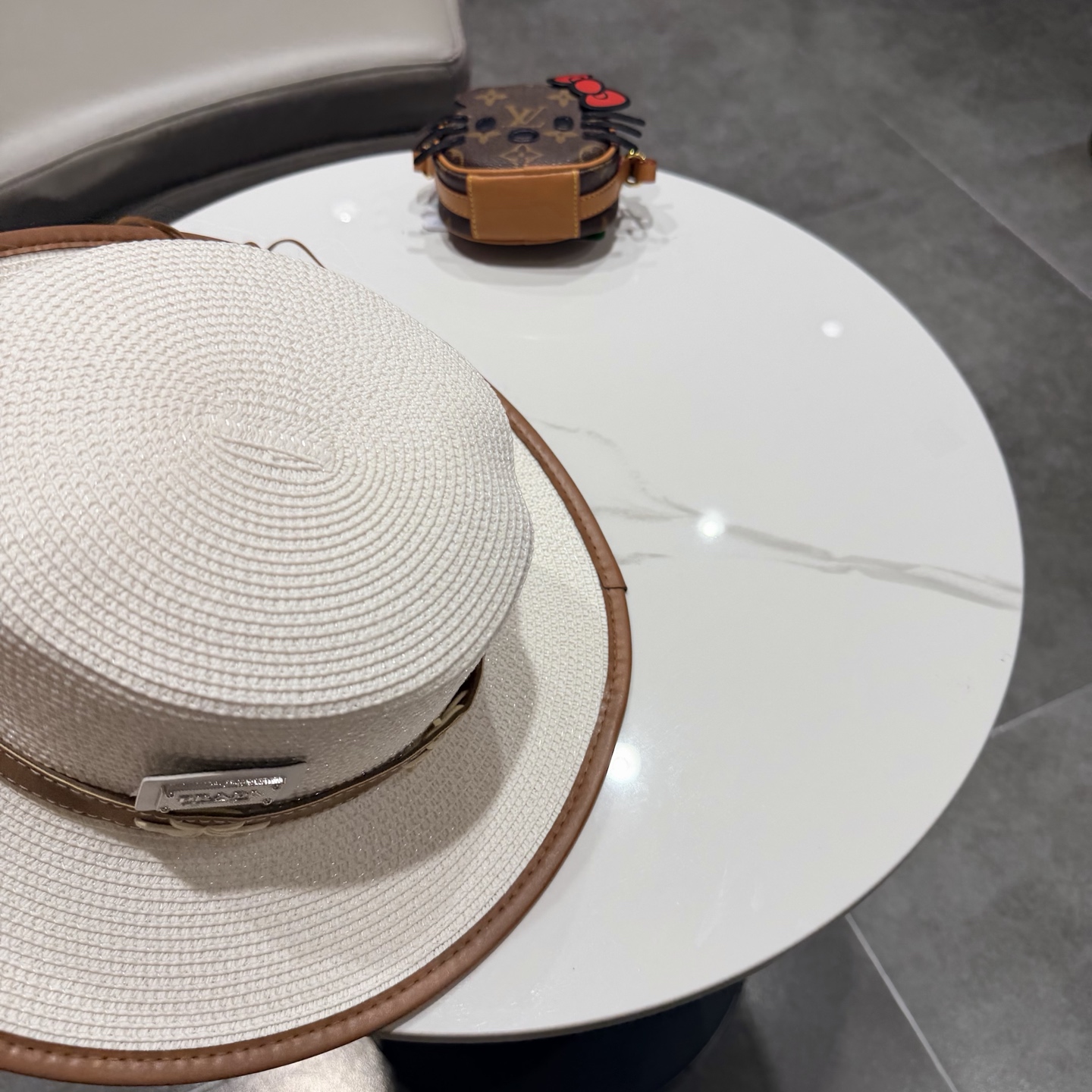 普拉达菲草遮阳帽，遮阳礼帽，沙滩帽，头围57cm