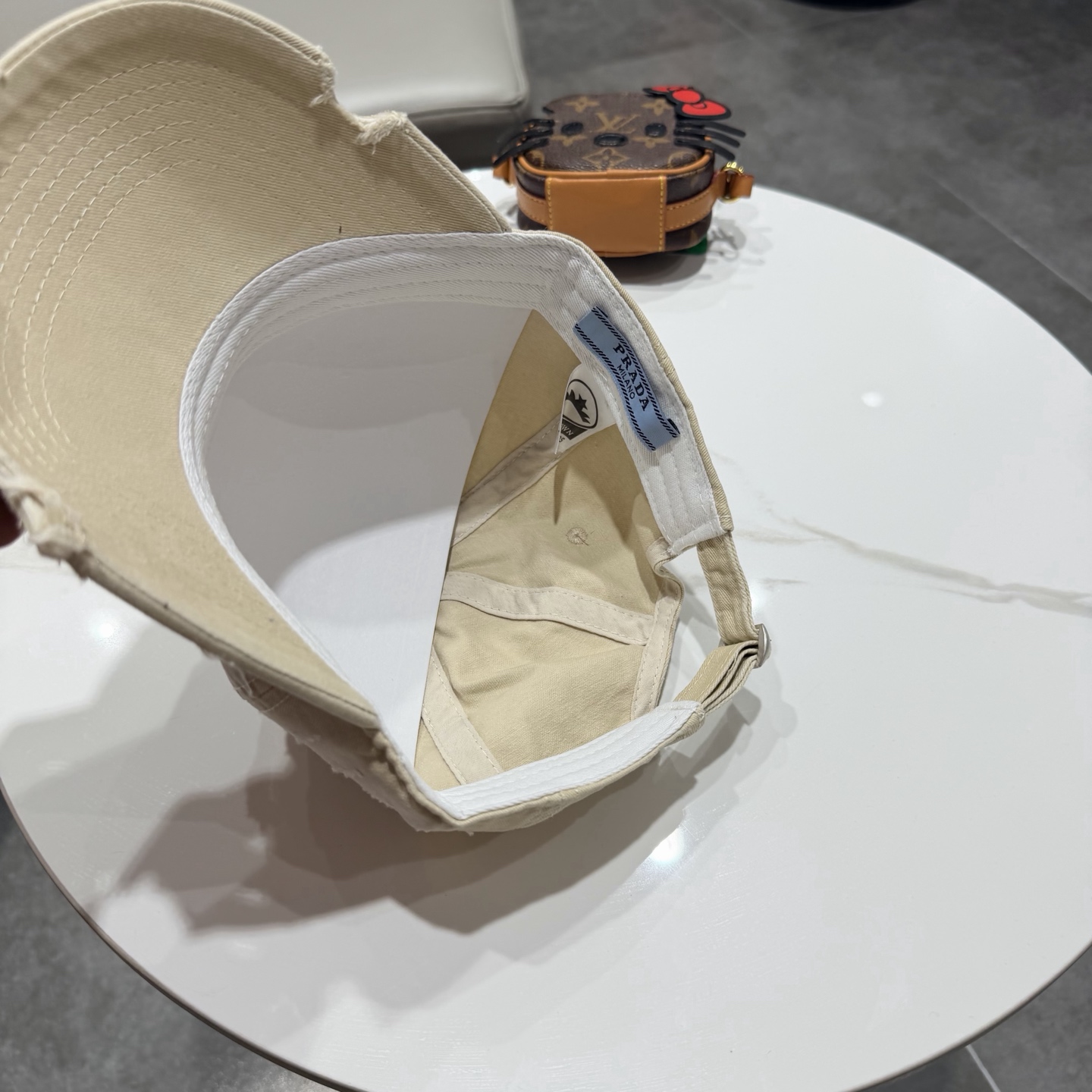 Prada普拉达 2026新款大牌款棒球帽，经典款男女通用