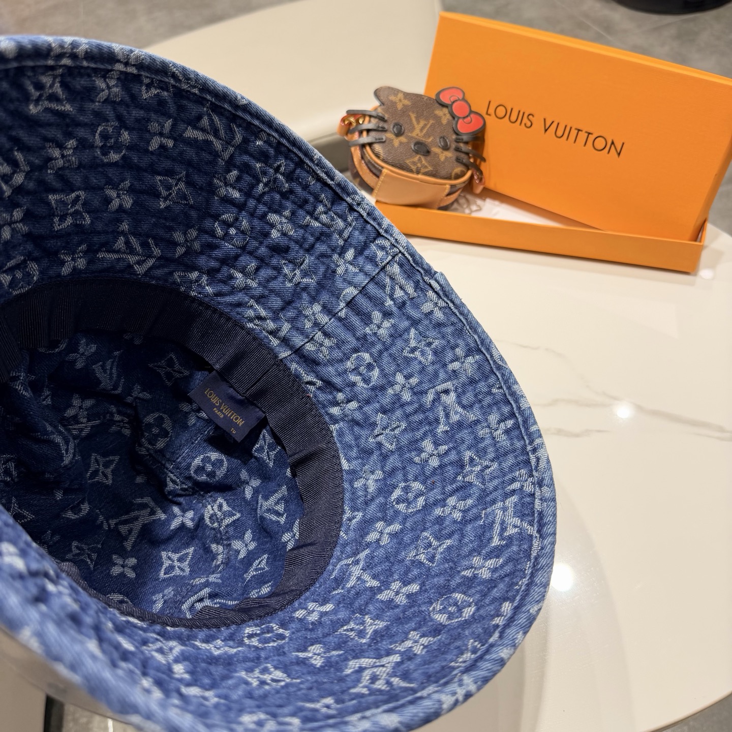 LV路易威登新款牛仔渔夫帽，头围57cm 男女通用