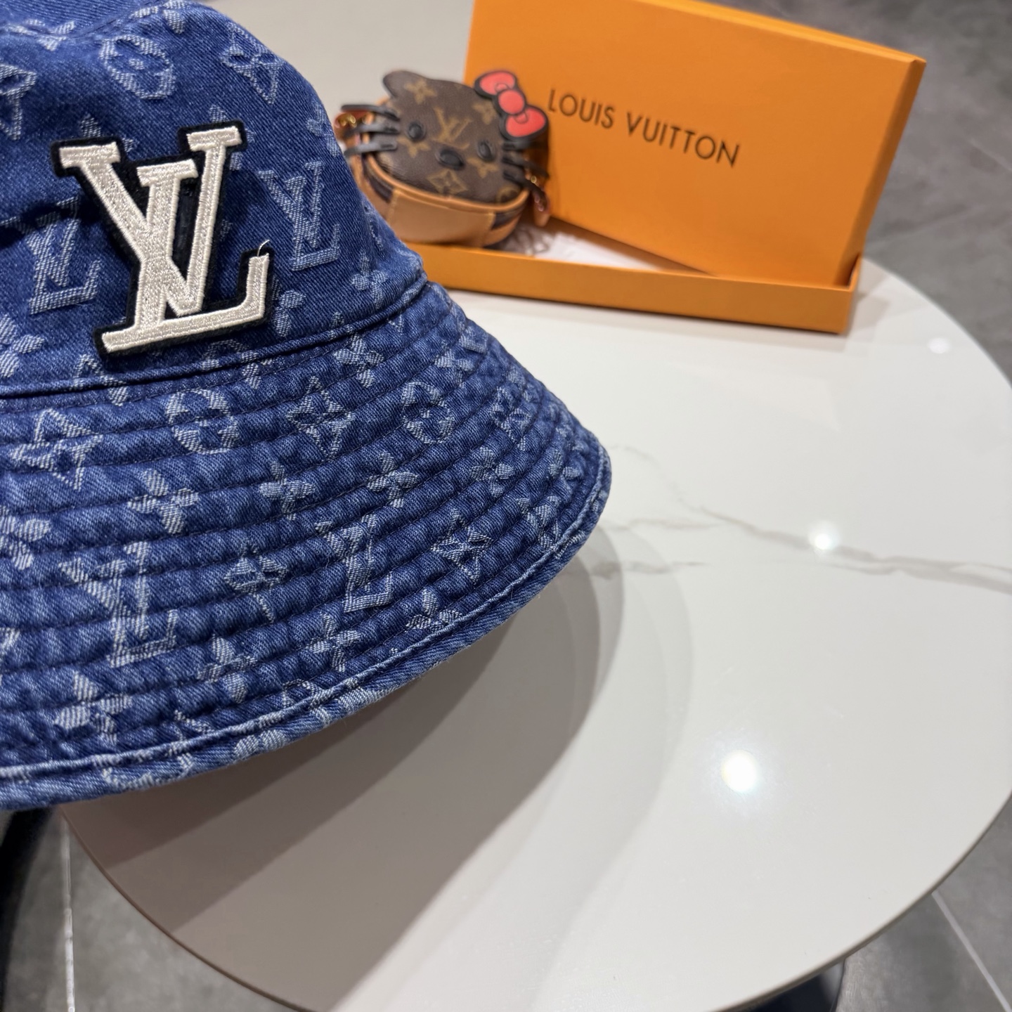 LV路易威登新款牛仔渔夫帽，头围57cm 男女通用