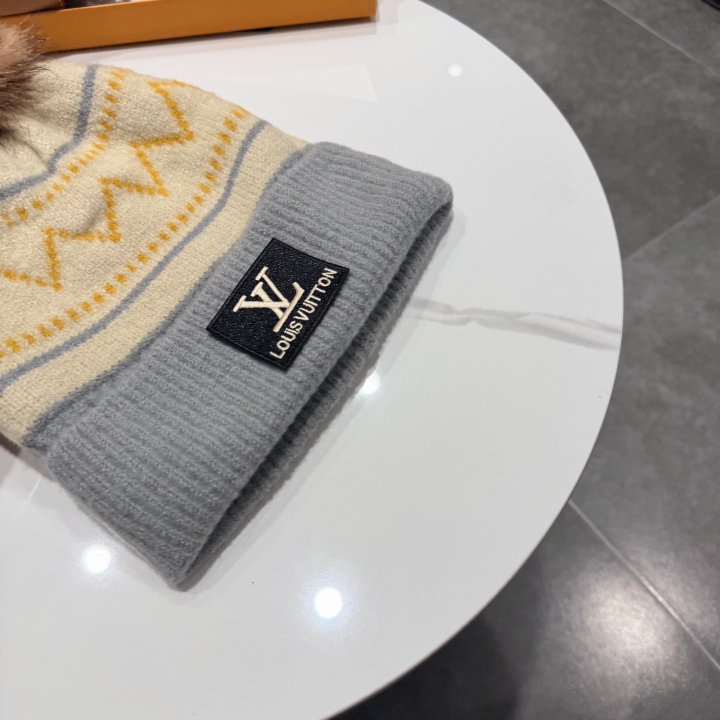 路易威登毛线帽LouisVuitton😍新款LV毛线帽，♥️高端大气，百搭款🤗男女通用！跑量！