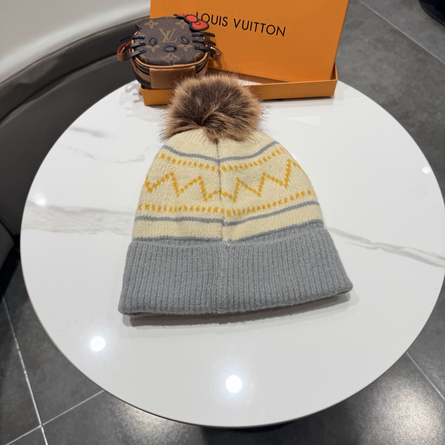 路易威登毛线帽LouisVuitton😍新款LV毛线帽，♥️高端大气，百搭款🤗男女通用！跑量！