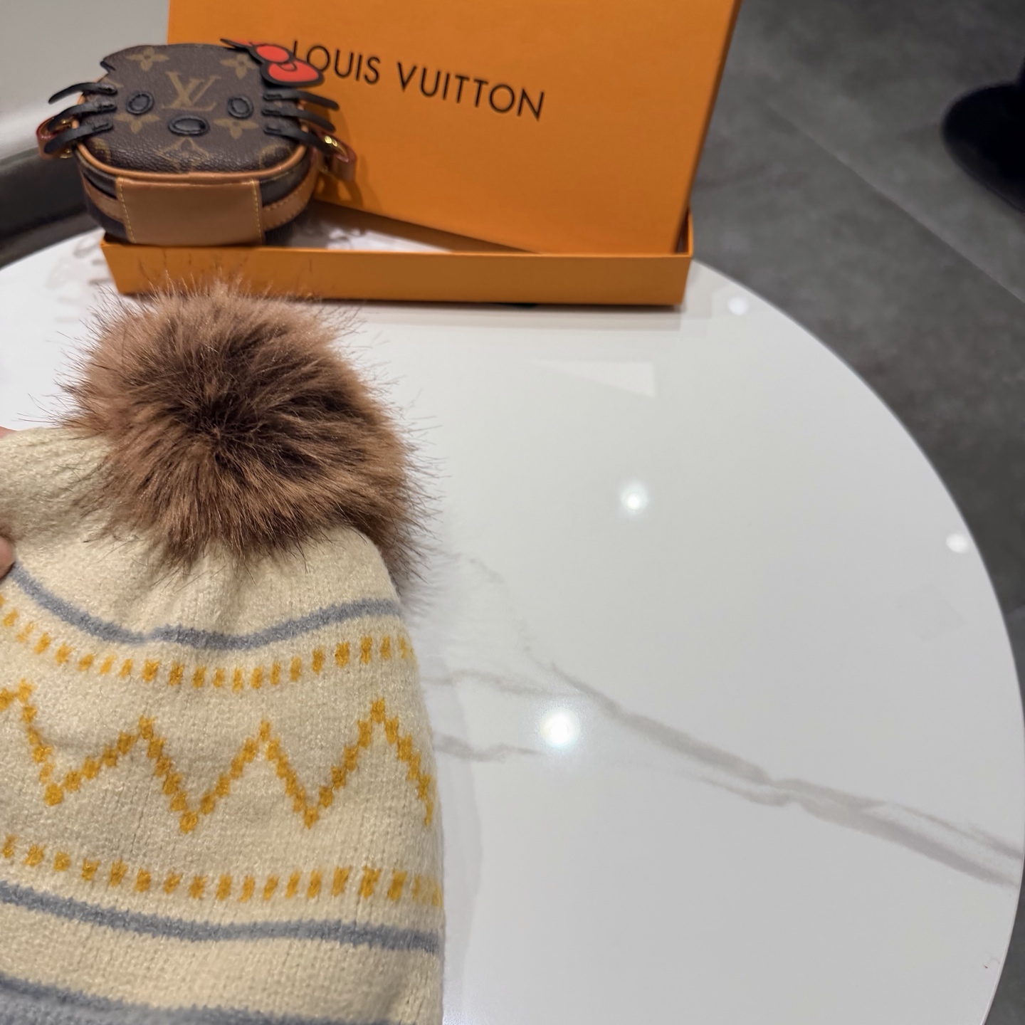 路易威登毛线帽LouisVuitton😍新款LV毛线帽，♥️高端大气，百搭款🤗男女通用！跑量！