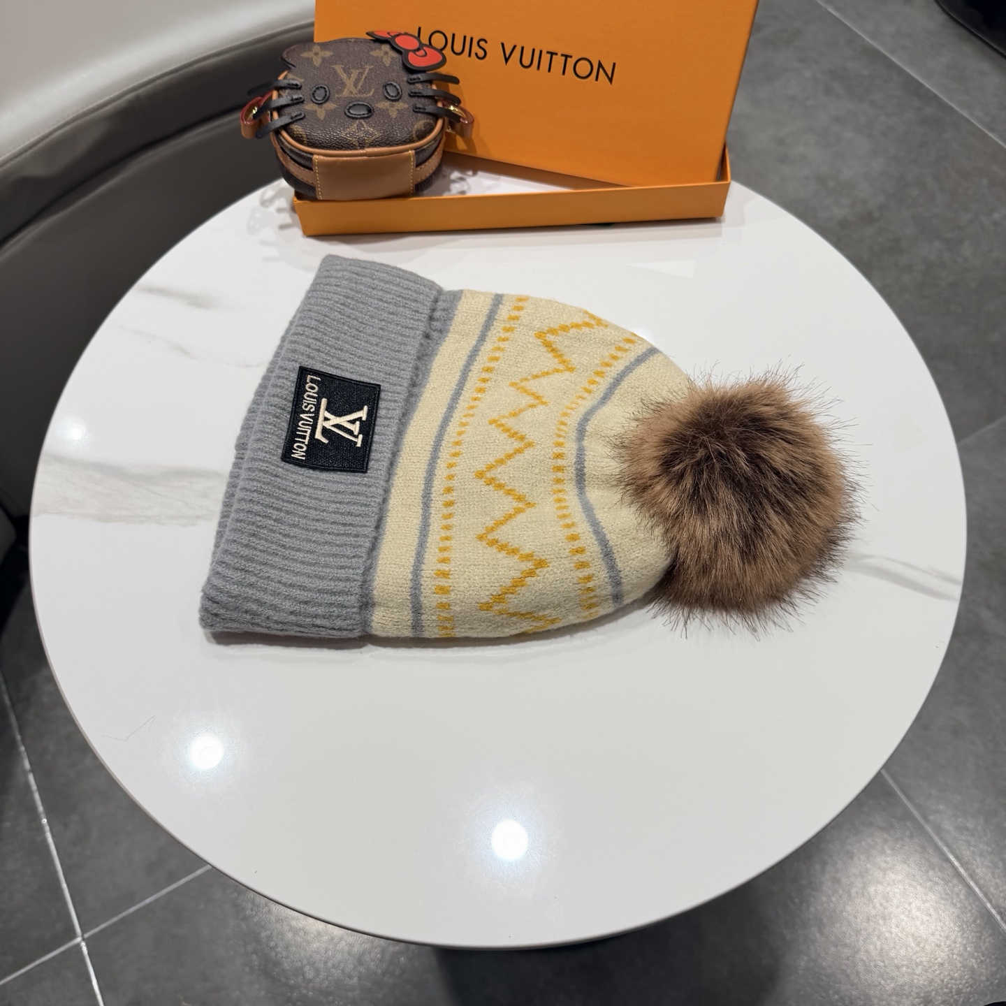 路易威登毛线帽LouisVuitton😍新款LV毛线帽，♥️高端大气，百搭款🤗男女通用！跑量！