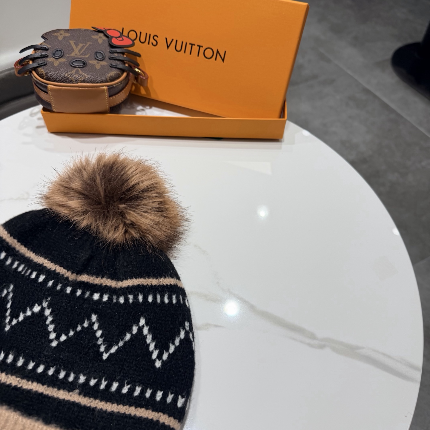 路易威登毛线帽LouisVuitton😍新款LV毛线帽，♥️高端大气，百搭款🤗男女通用！跑量！