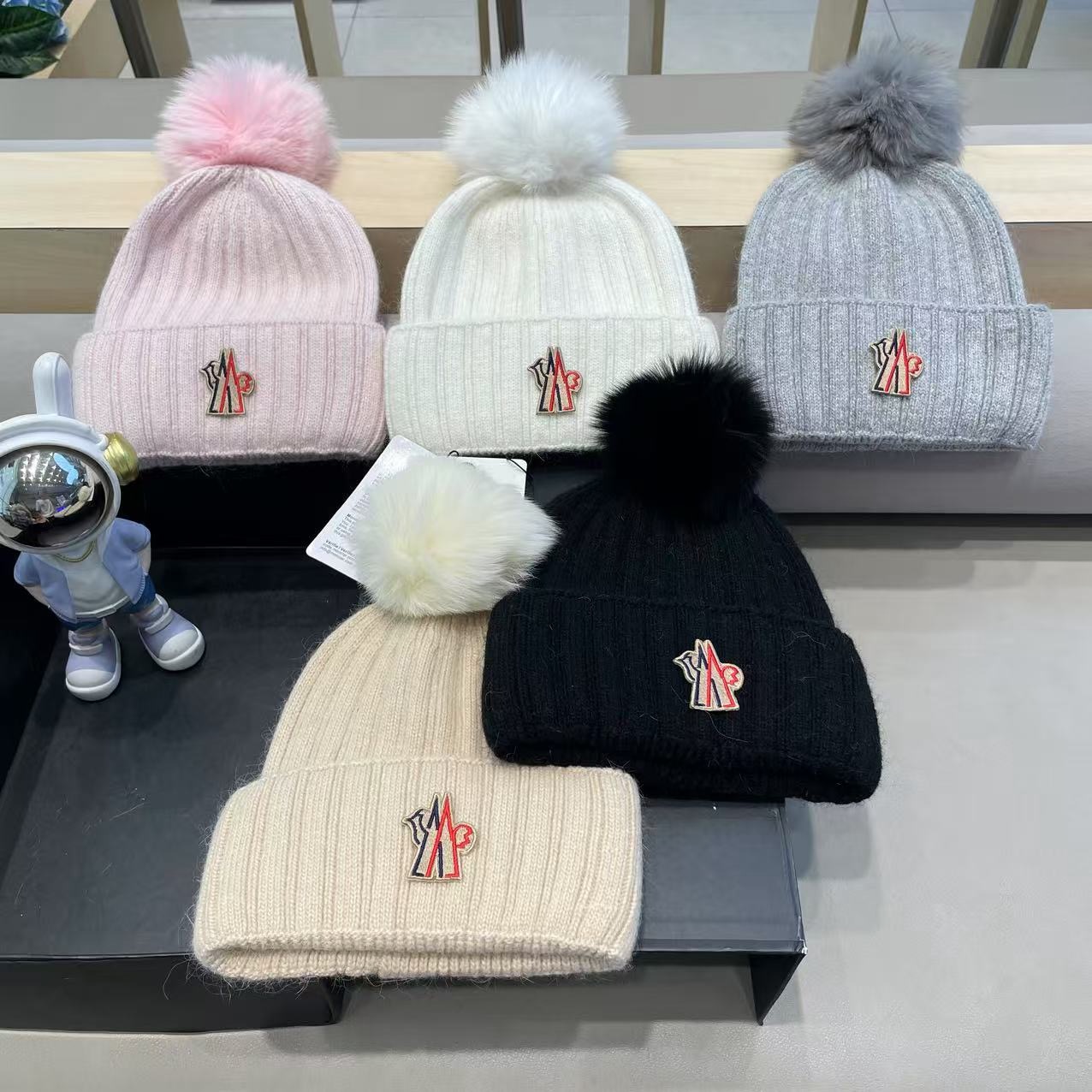 moncler 针织帽秋冬新款帽子女士毛线帽狐狸毛球球帽假毛球加厚保暖帽子