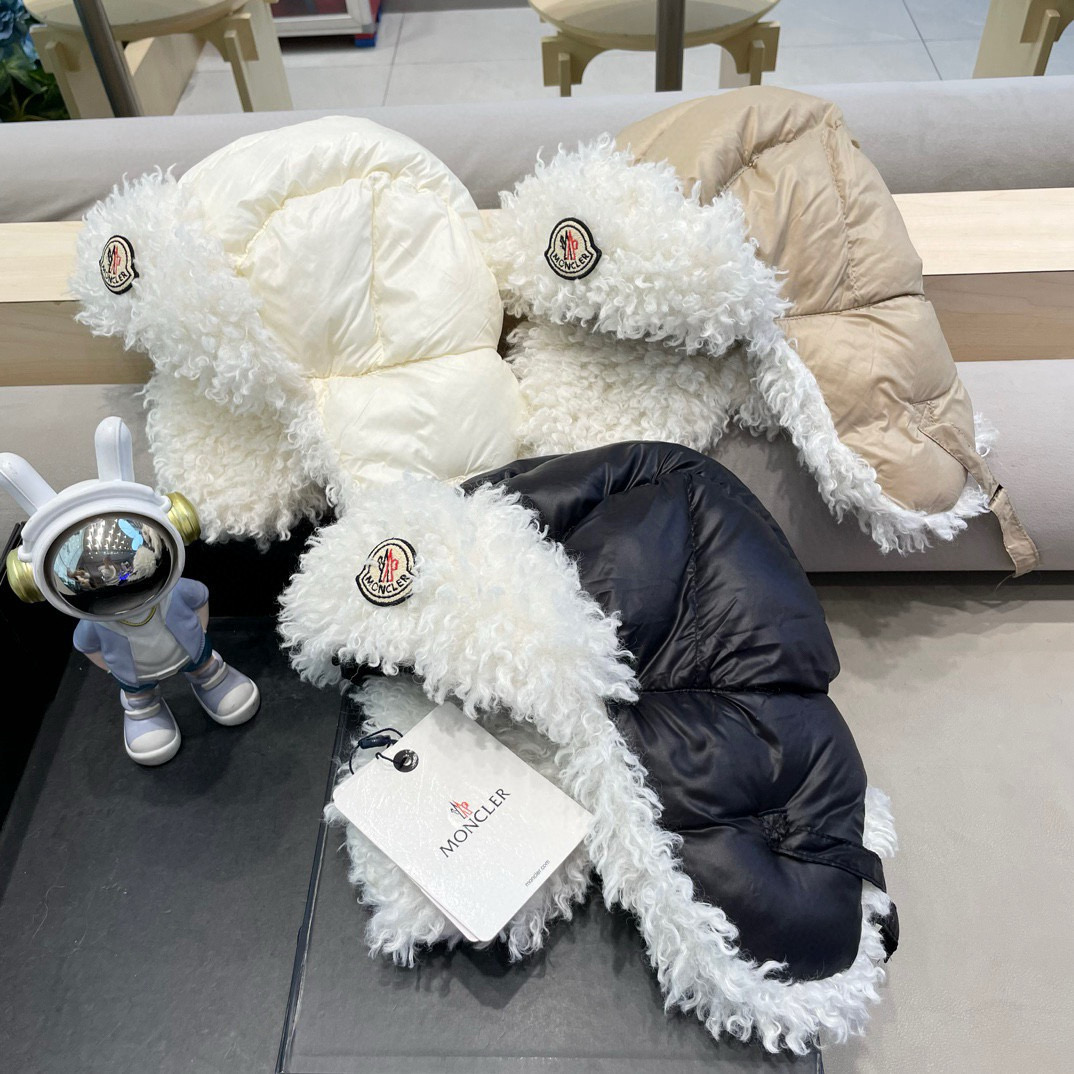 moncler 冬季毛绒雷锋帽子女东北防寒保暖户外骑行防风护耳帽时尚休闲