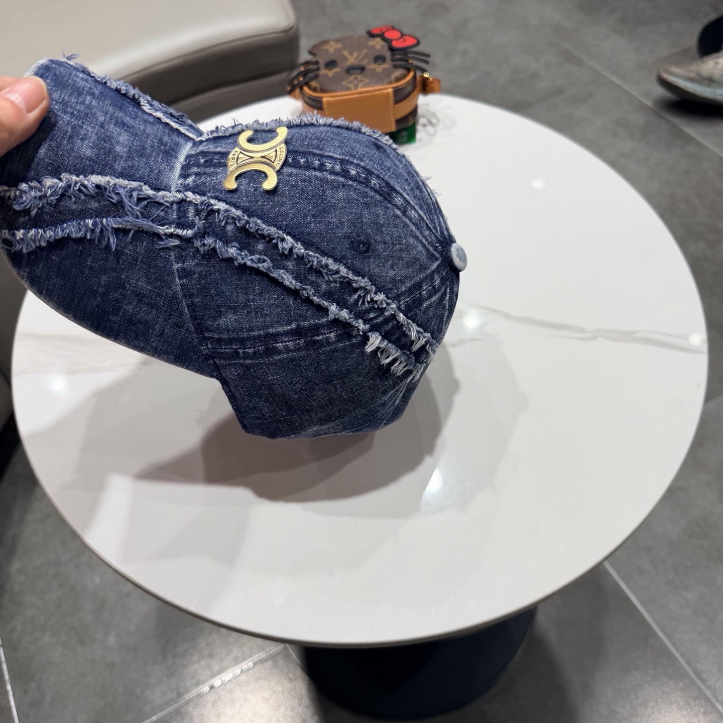 【CELINE赛琳】新款经典休闲潮流款 棒球帽日韩风格，随便搭配都超好看！出门旅游，绝对要入手的一款