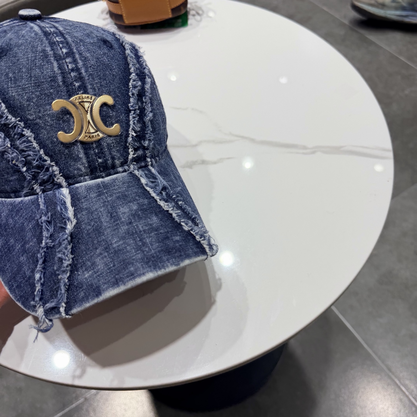 【CELINE赛琳】新款经典休闲潮流款 棒球帽日韩风格，随便搭配都超好看！出门旅游，绝对要入手的一款