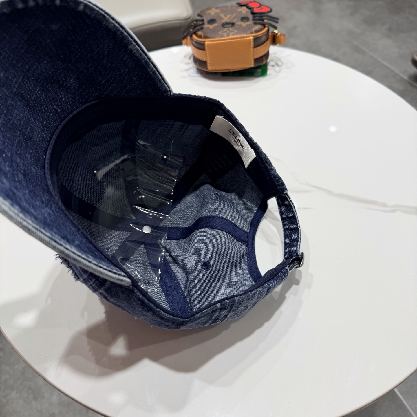 【CELINE赛琳】新款经典休闲潮流款 棒球帽日韩风格，随便搭配都超好看！出门旅游，绝对要入手的一款