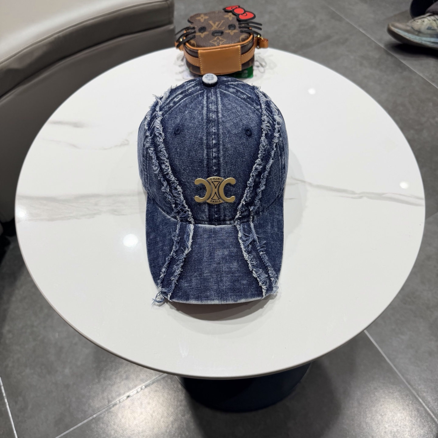 【CELINE赛琳】新款经典休闲潮流款 棒球帽日韩风格，随便搭配都超好看！出门旅游，绝对要入手的一款