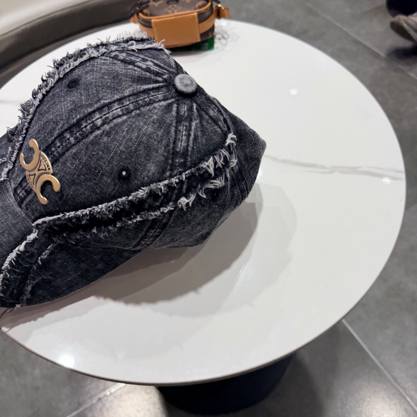 【CELINE赛琳】新款经典休闲潮流款 棒球帽日韩风格，随便搭配都超好看！出门旅游，绝对要入手的一款