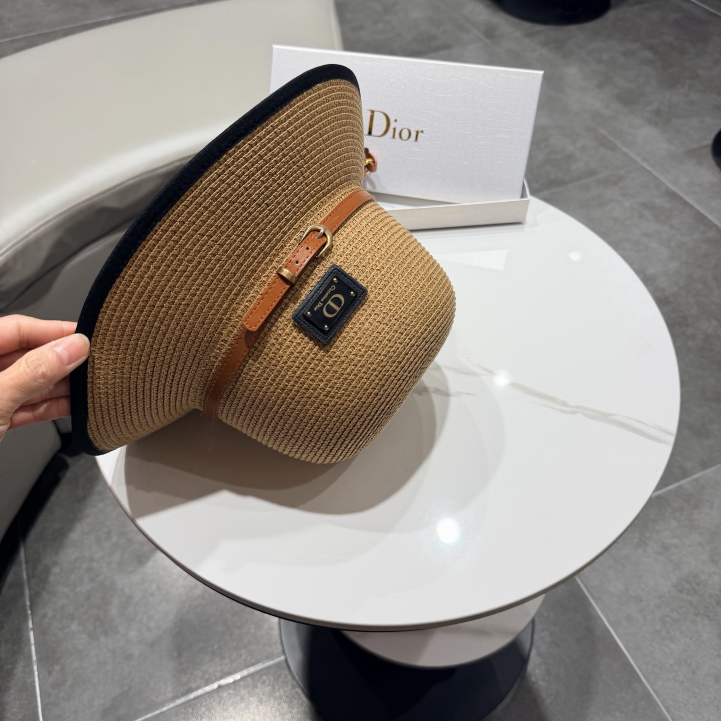 【DIOR迪奥】2026新款镂空大沿礼帽盆帽草帽，出街必备超好搭配，有调节绳