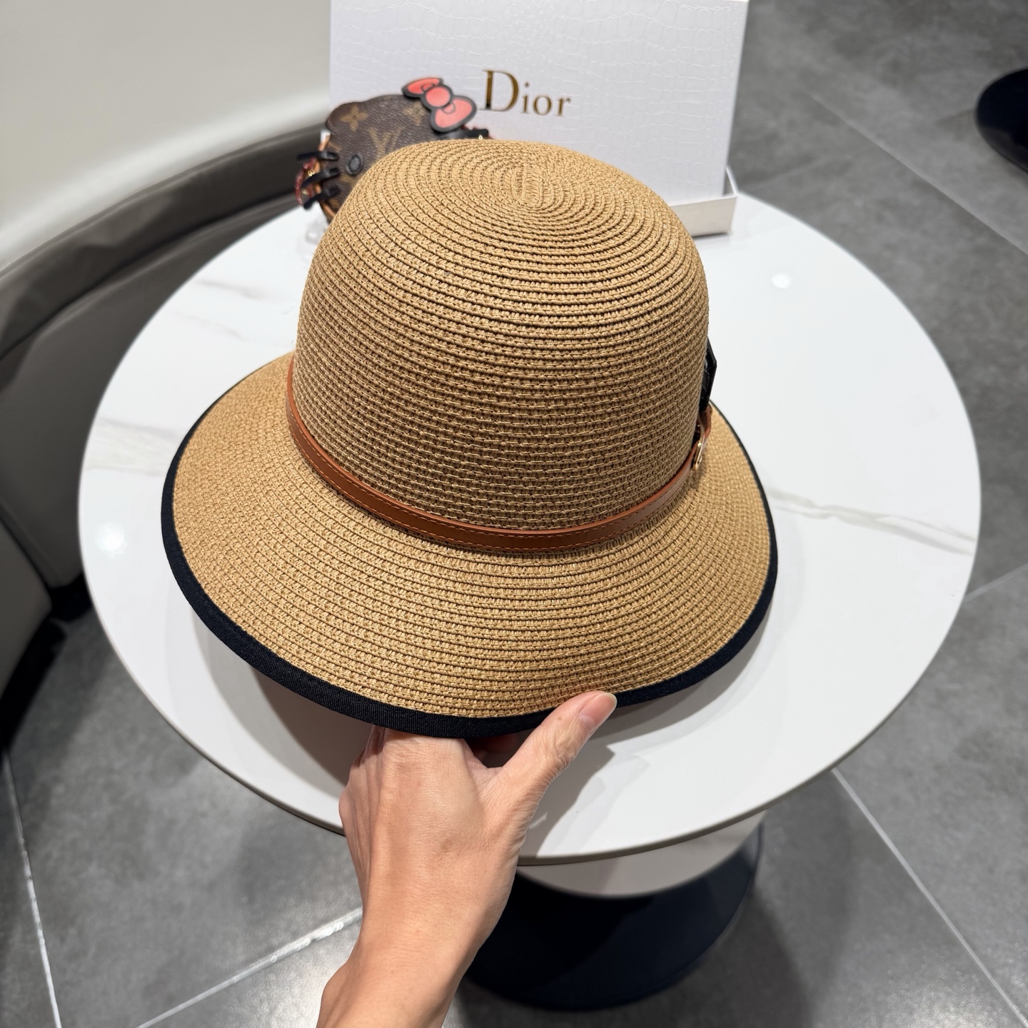 【DIOR迪奥】2026新款镂空大沿礼帽盆帽草帽，出街必备超好搭配，有调节绳