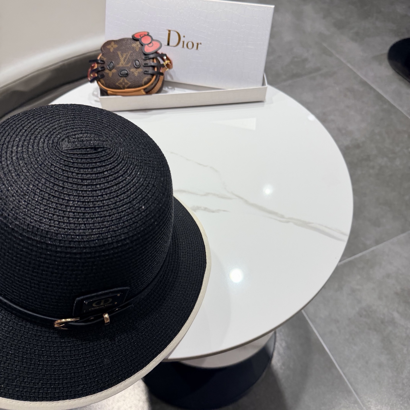 【DIOR迪奥】2026新款镂空大沿礼帽盆帽草帽，出街必备超好搭配，有调节绳