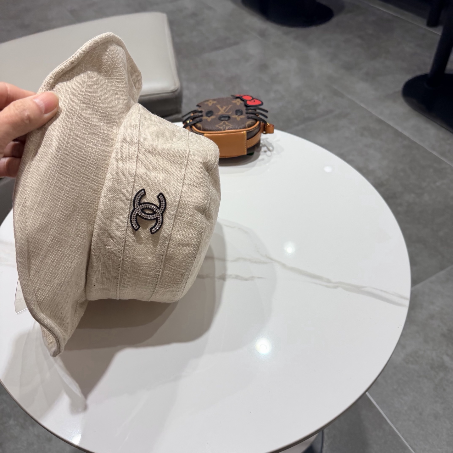 Chanel日韩系光版拼接做旧休闲复古时尚百搭街头出游渔夫帽画家帽新款