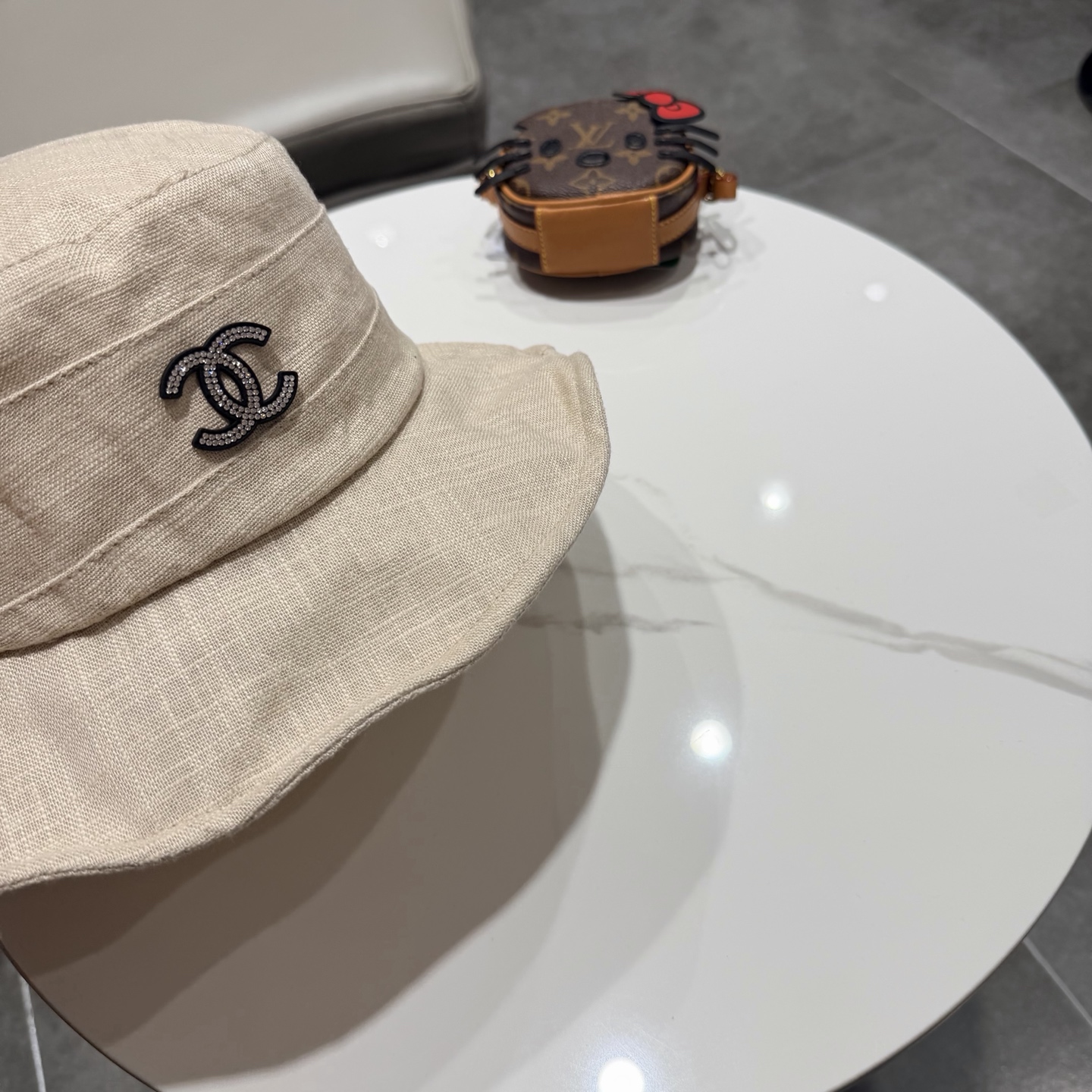 Chanel日韩系光版拼接做旧休闲复古时尚百搭街头出游渔夫帽画家帽新款