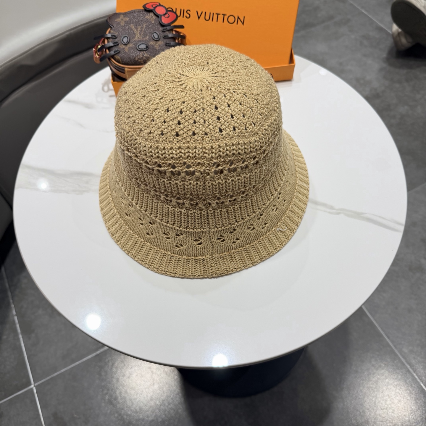 Lv路易威登2026新款遮阳防晒帽子女镂空透气素颜水桶帽春夏季时尚百搭渔夫帽