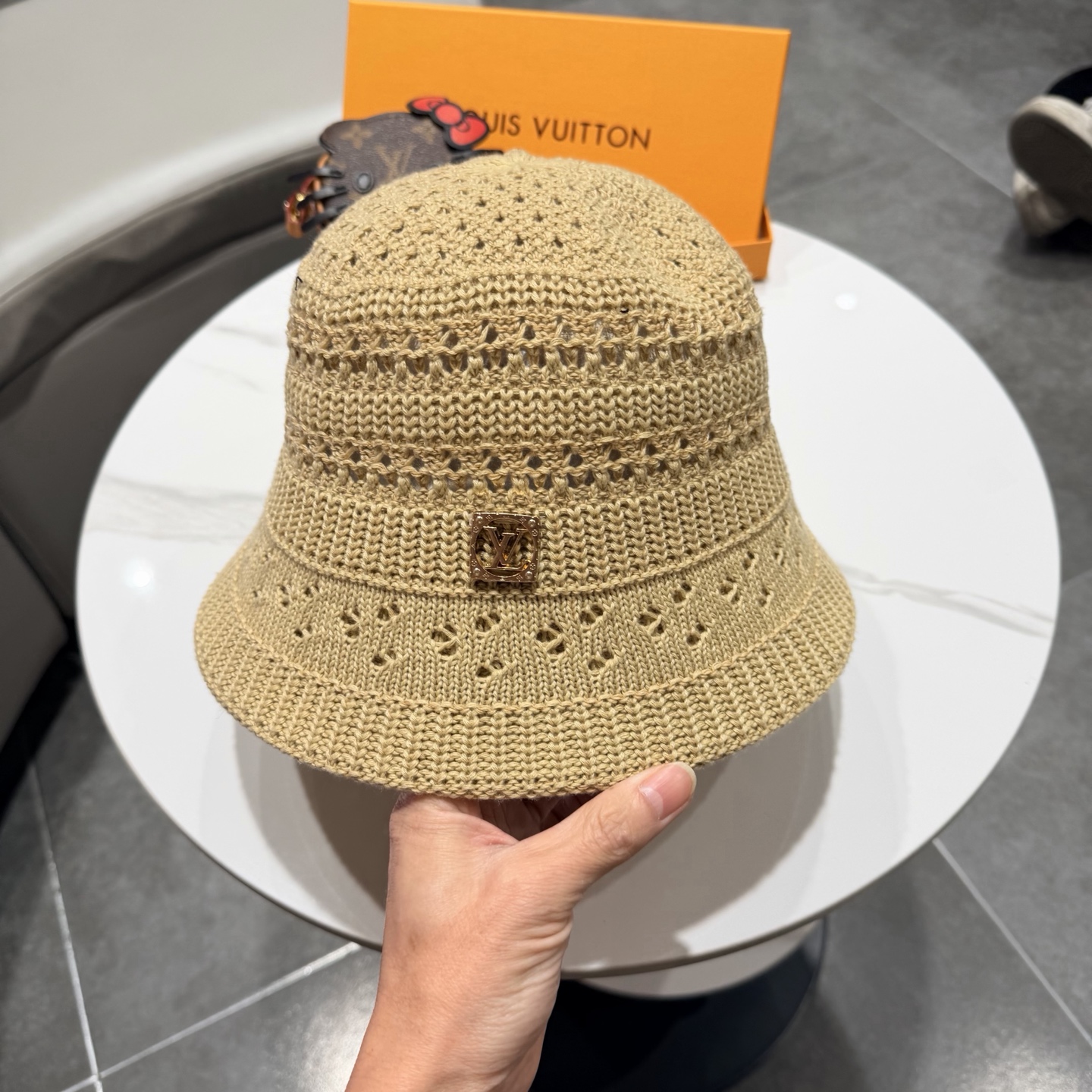 Lv路易威登2026新款遮阳防晒帽子女镂空透气素颜水桶帽春夏季时尚百搭渔夫帽