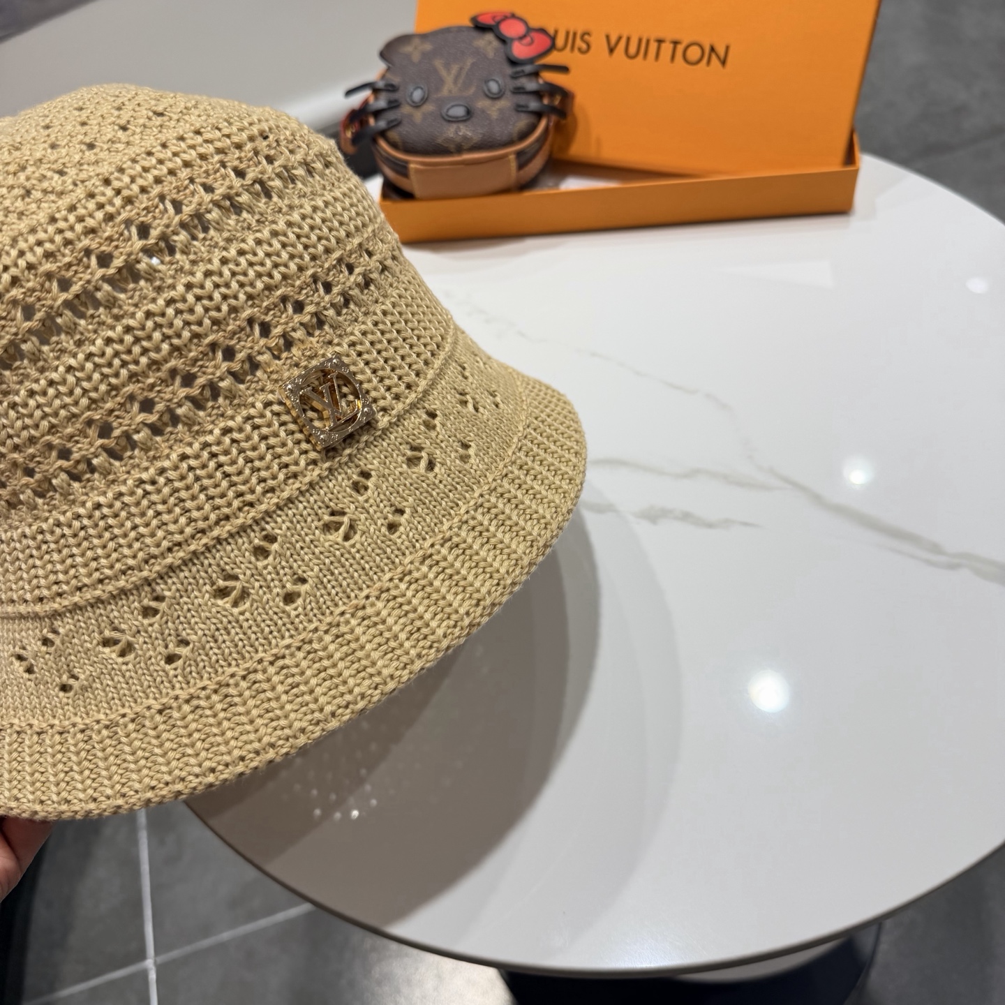 Lv路易威登2026新款遮阳防晒帽子女镂空透气素颜水桶帽春夏季时尚百搭渔夫帽