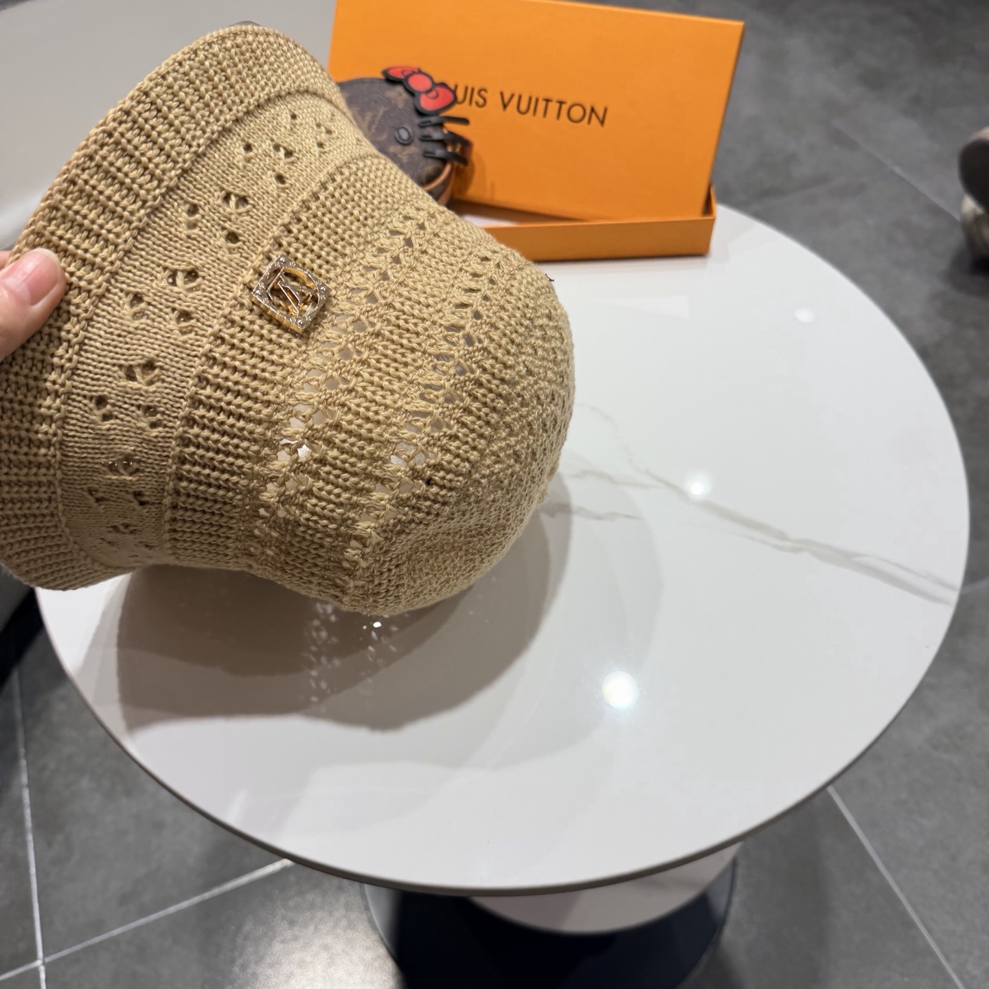 Lv路易威登2026新款遮阳防晒帽子女镂空透气素颜水桶帽春夏季时尚百搭渔夫帽