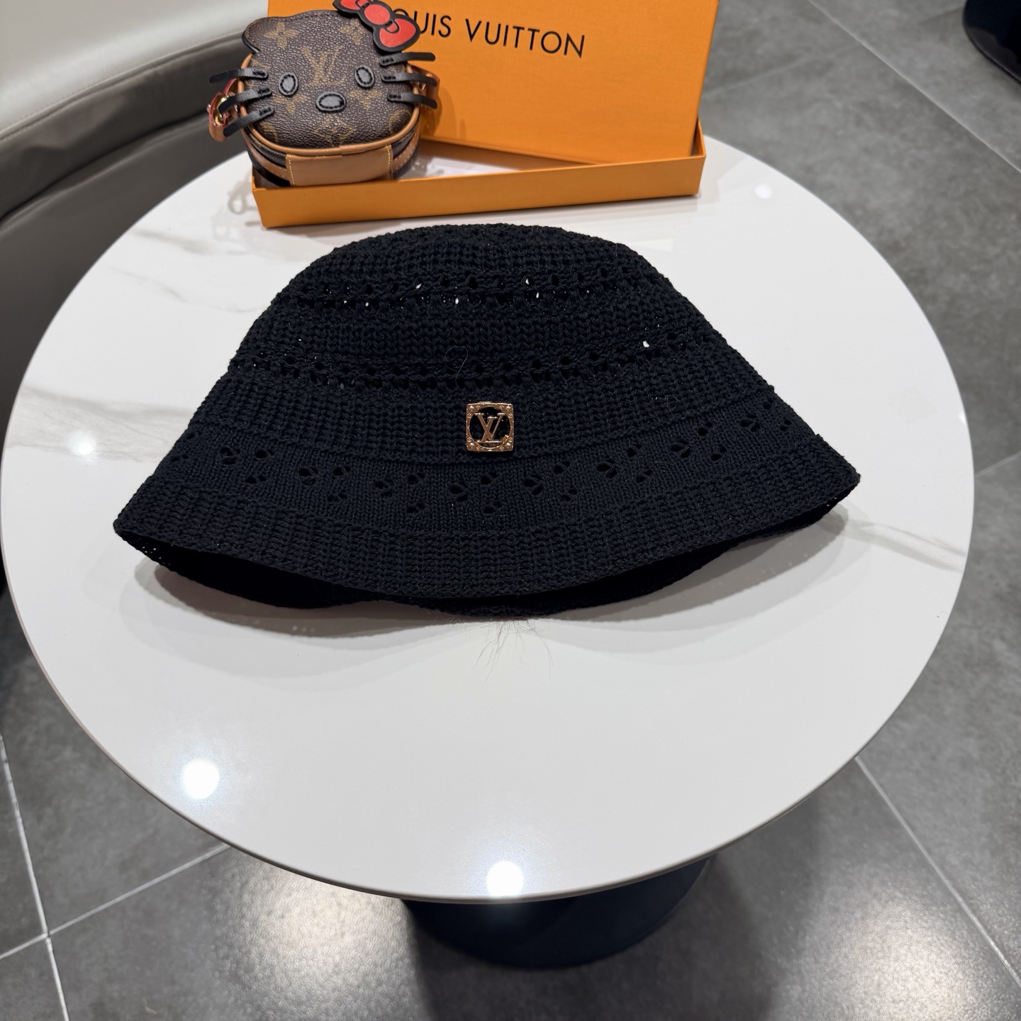 Lv路易威登2026新款遮阳防晒帽子女镂空透气素颜水桶帽春夏季时尚百搭渔夫帽