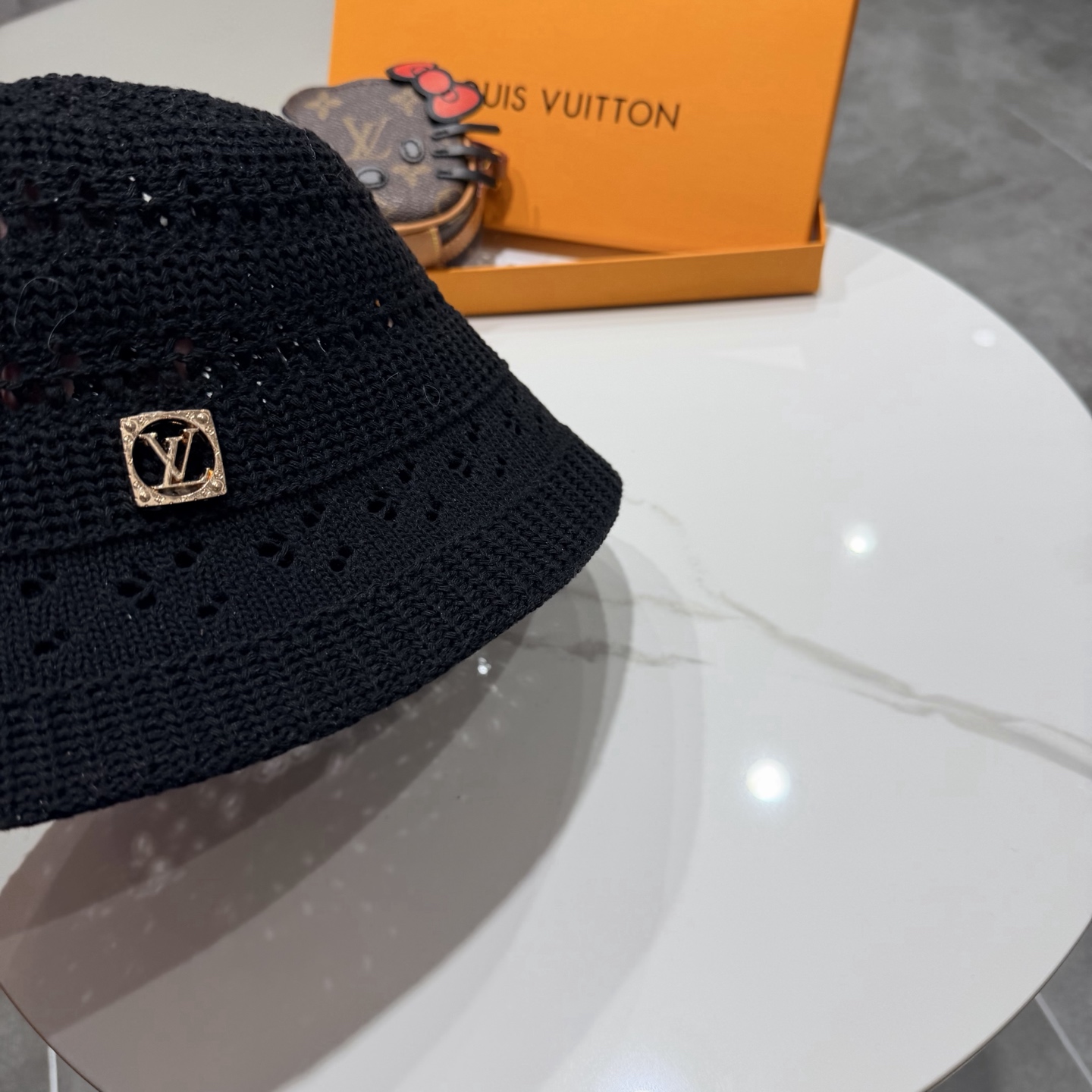 Lv路易威登2026新款遮阳防晒帽子女镂空透气素颜水桶帽春夏季时尚百搭渔夫帽