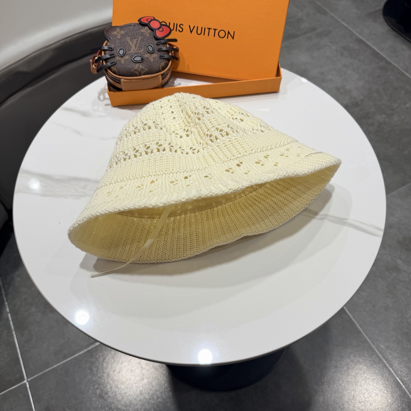 Lv路易威登2026新款遮阳防晒帽子女镂空透气素颜水桶帽春夏季时尚百搭渔夫帽