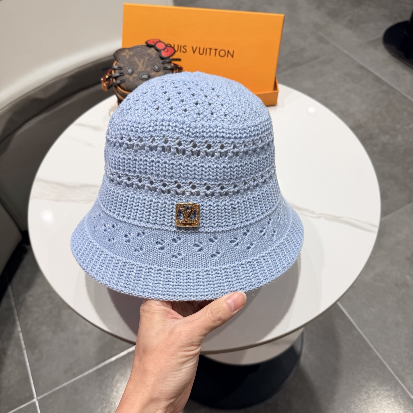 Lv路易威登2026新款遮阳防晒帽子女镂空透气素颜水桶帽春夏季时尚百搭渔夫帽