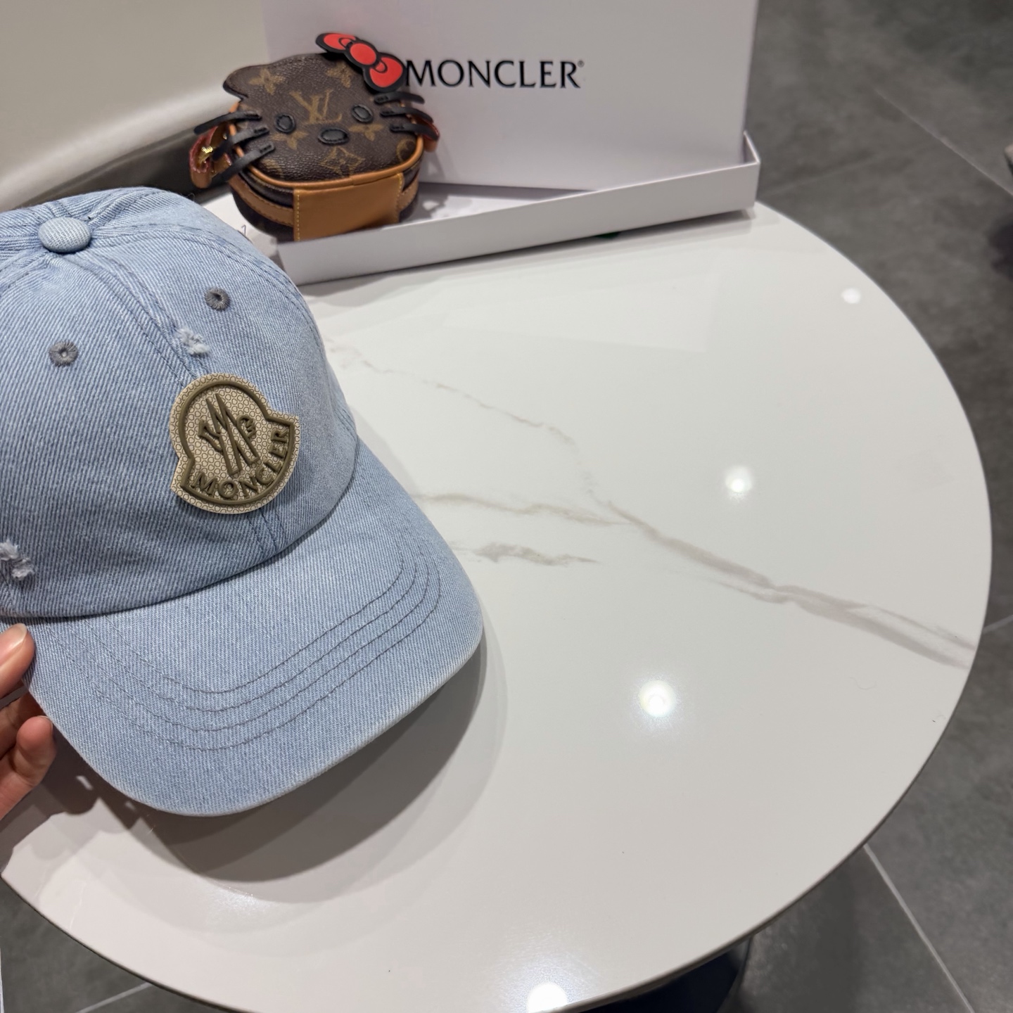 。蒙口Moncler 秋冬款新款个性棒球帽，高品质高颜值时尚单品！男女同款