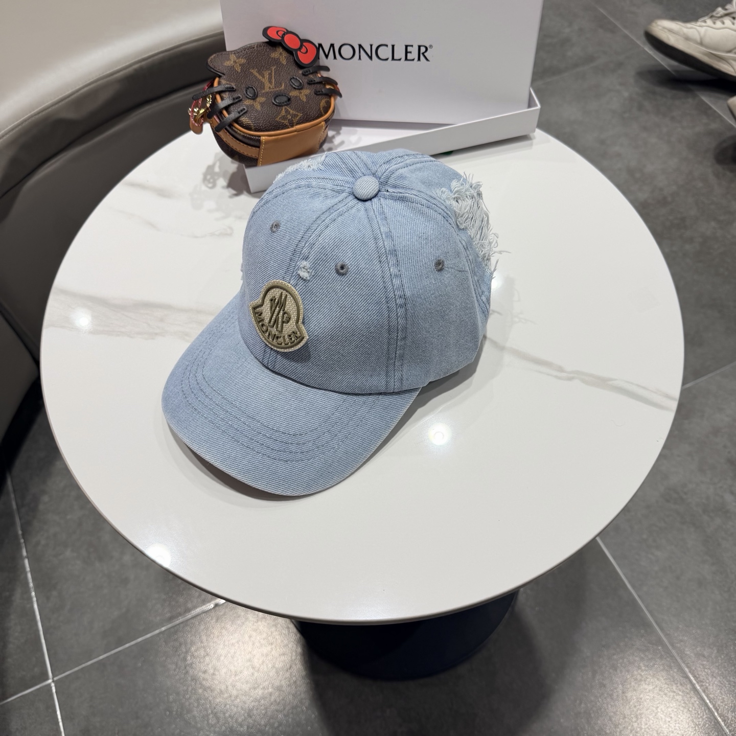 。蒙口Moncler 秋冬款新款个性棒球帽，高品质高颜值时尚单品！男女同款