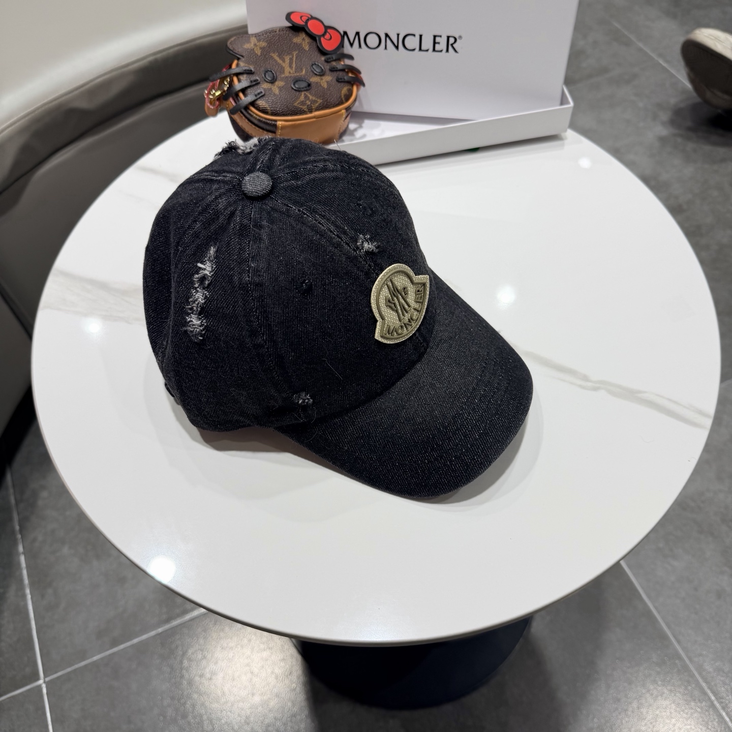 。蒙口Moncler 秋冬款新款个性棒球帽，高品质高颜值时尚单品！男女同款