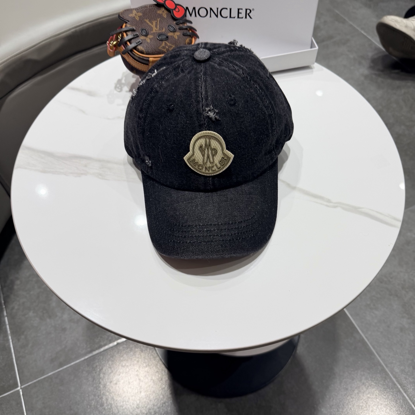 。蒙口Moncler 秋冬款新款个性棒球帽，高品质高颜值时尚单品！男女同款