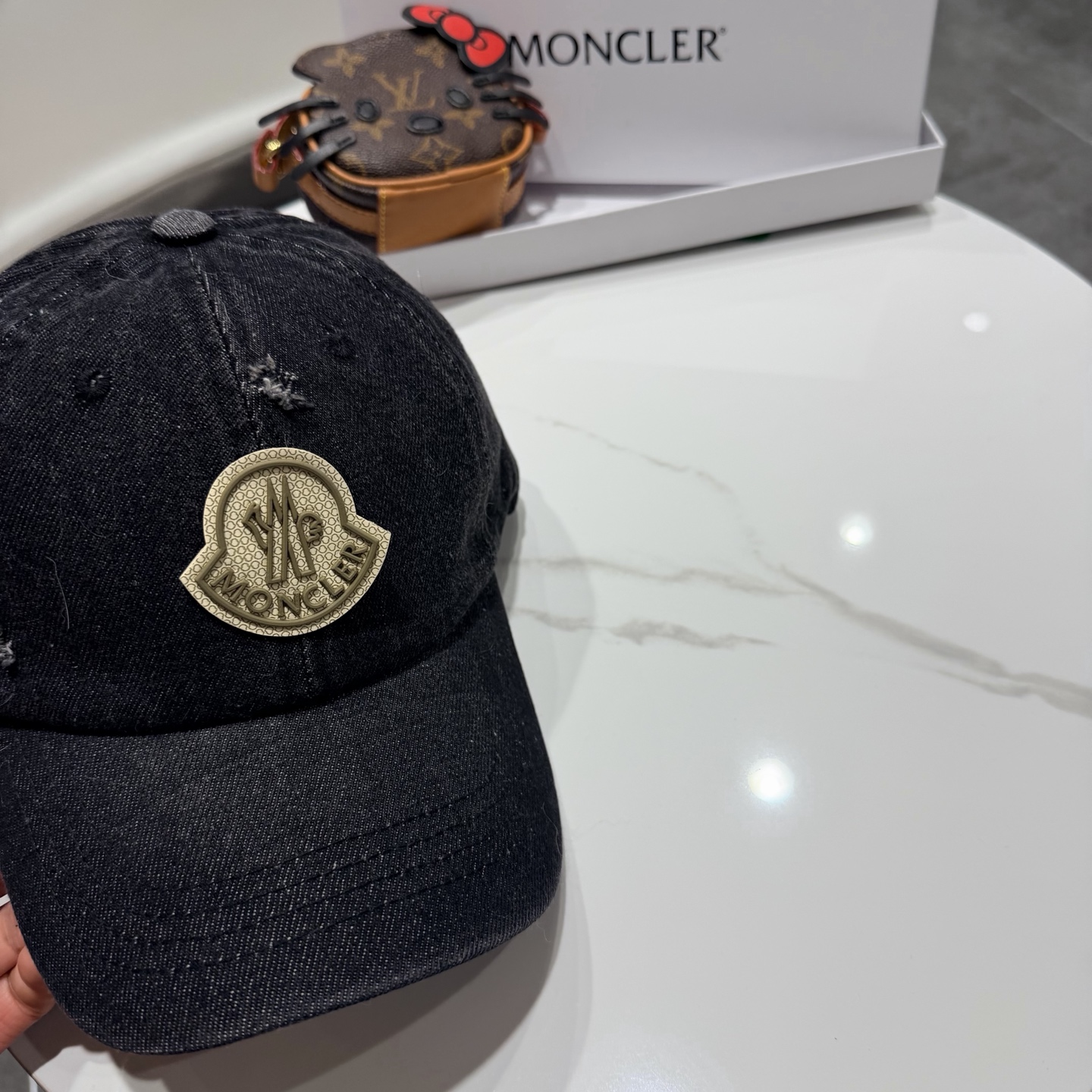 。蒙口Moncler 秋冬款新款个性棒球帽，高品质高颜值时尚单品！男女同款