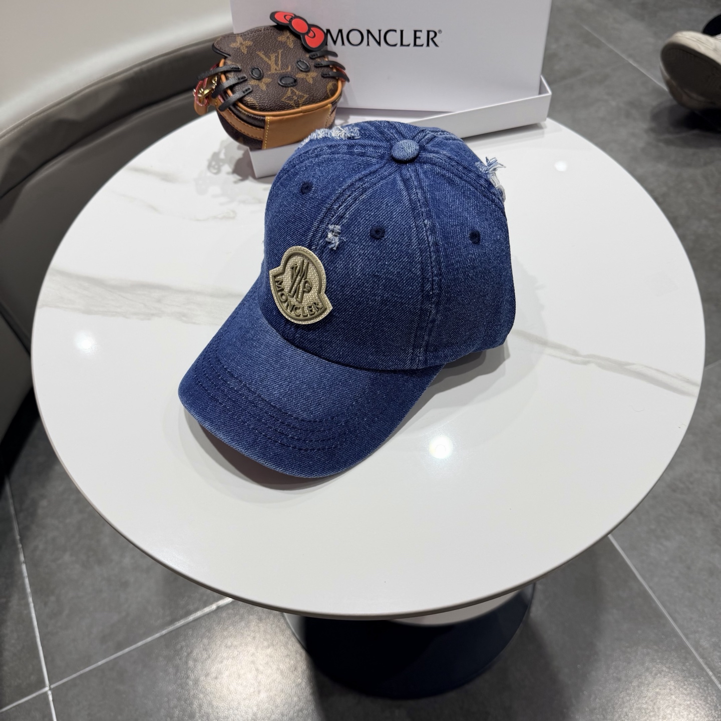 。蒙口Moncler 秋冬款新款个性棒球帽，高品质高颜值时尚单品！男女同款