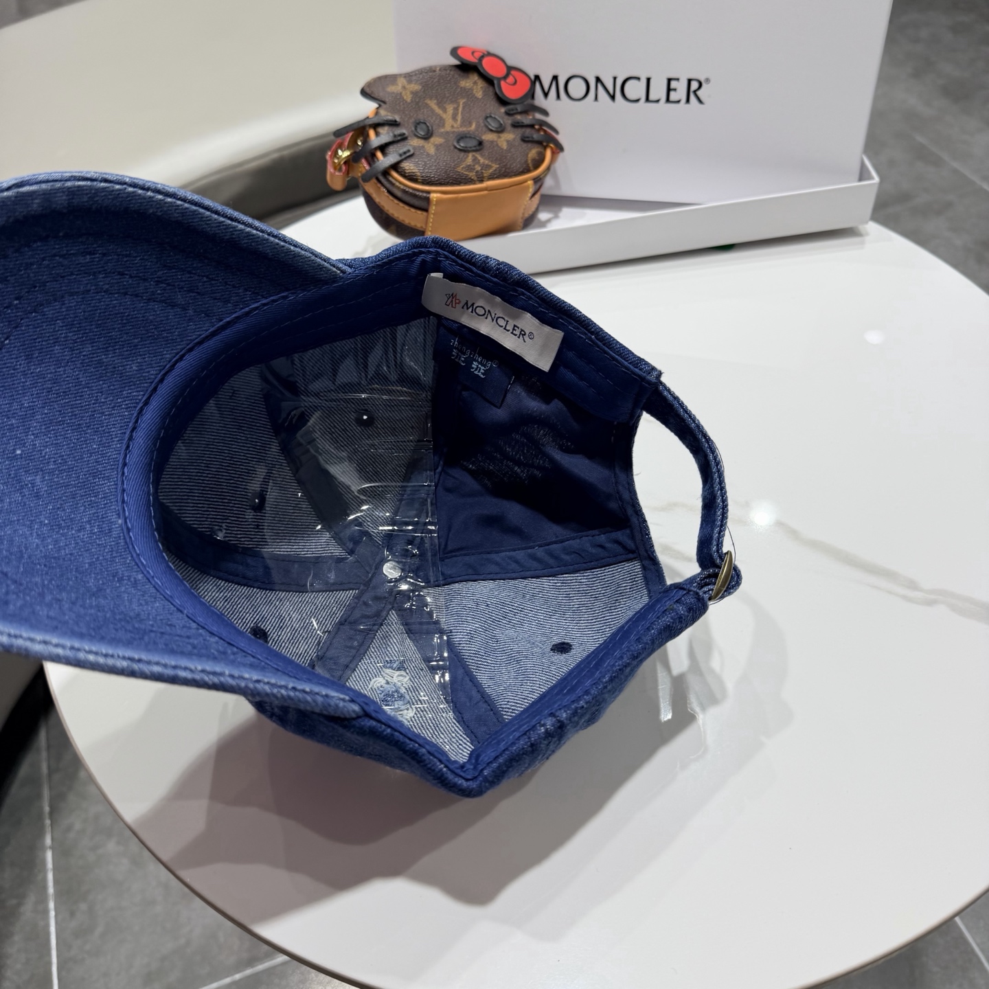 。蒙口Moncler 秋冬款新款个性棒球帽，高品质高颜值时尚单品！男女同款