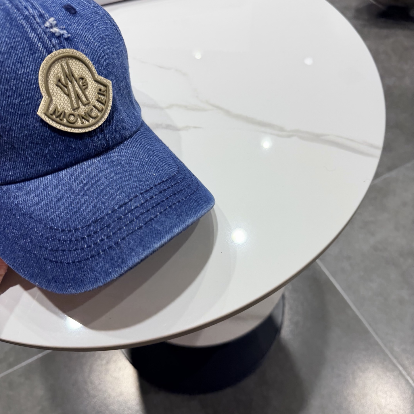 。蒙口Moncler 秋冬款新款个性棒球帽，高品质高颜值时尚单品！男女同款