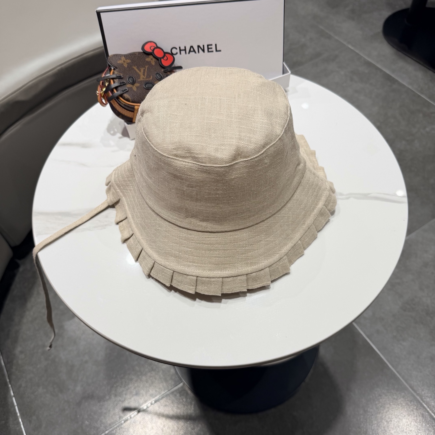 Chanel日系亚麻防紫外线系带渔夫帽女26春夏气质款透气显脸小出游遮脸帽