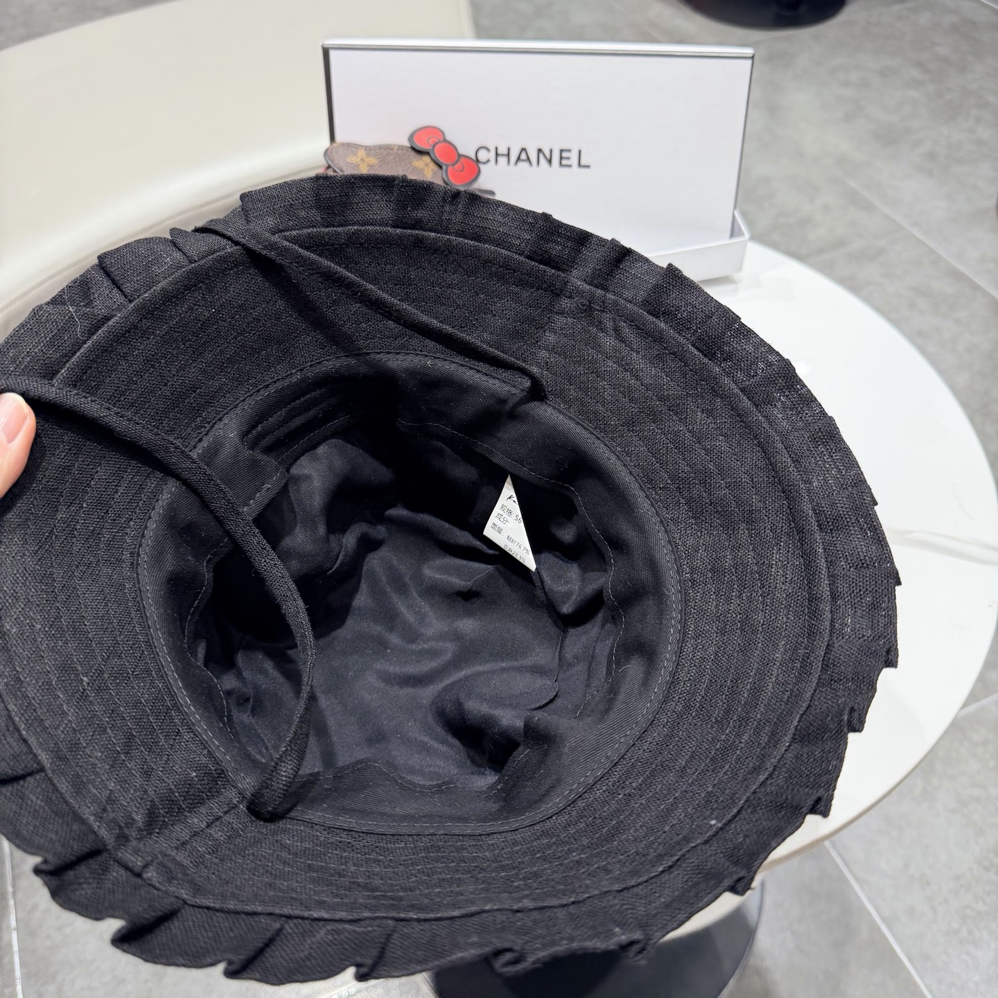 Chanel日系亚麻防紫外线系带渔夫帽女26春夏气质款透气显脸小出游遮脸帽