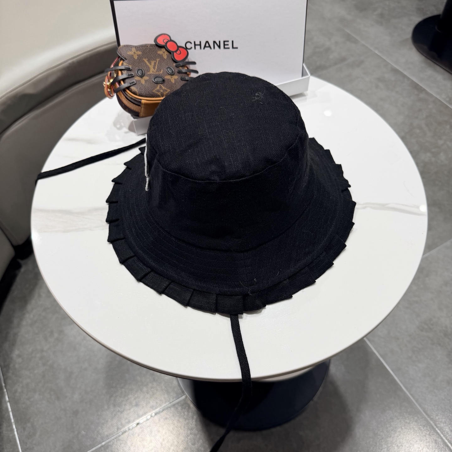 Chanel日系亚麻防紫外线系带渔夫帽女26春夏气质款透气显脸小出游遮脸帽