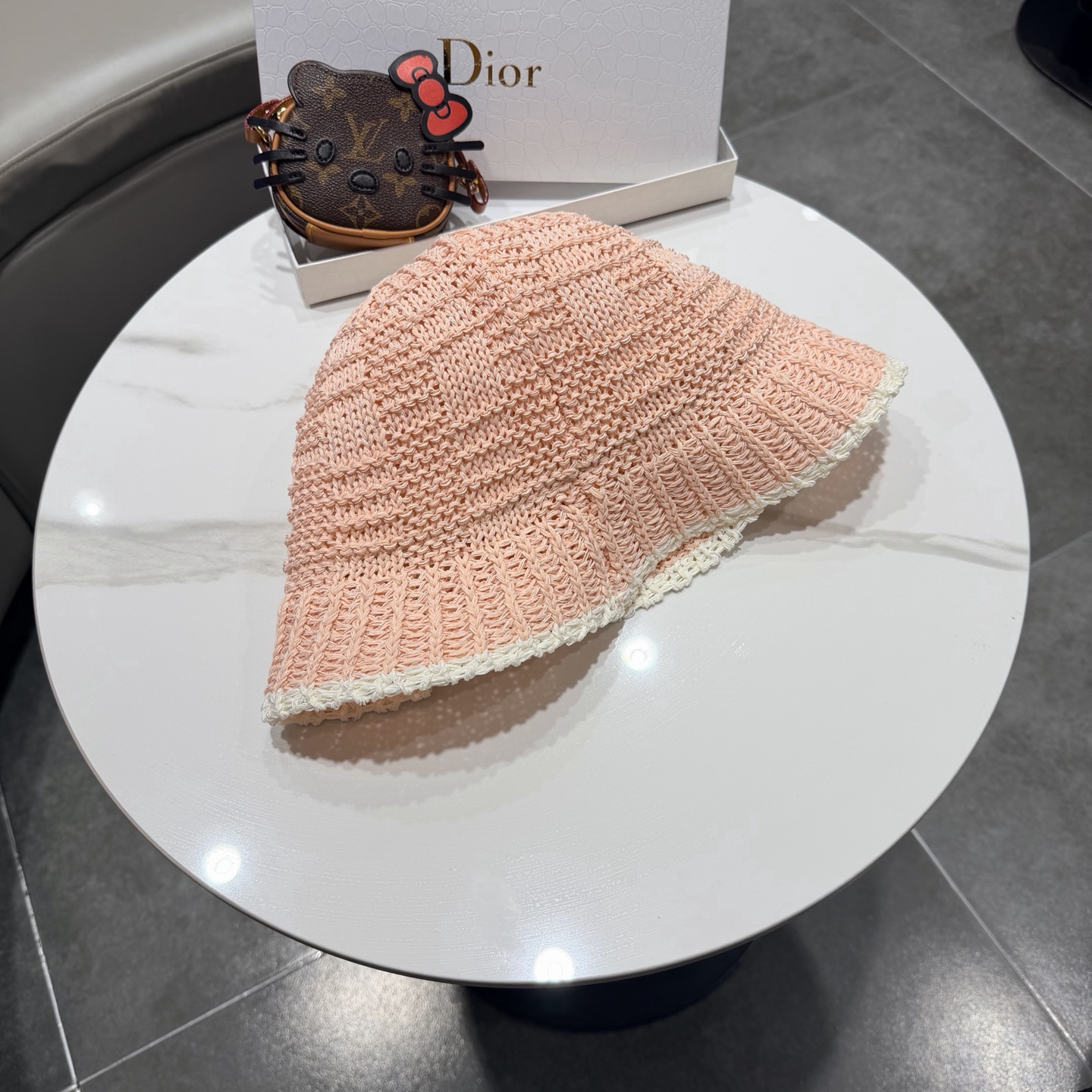 迪奥Dior盆帽新款夏季网眼透气时尚百搭韩版户外街头休闲旅游防嗮遮阳帽女