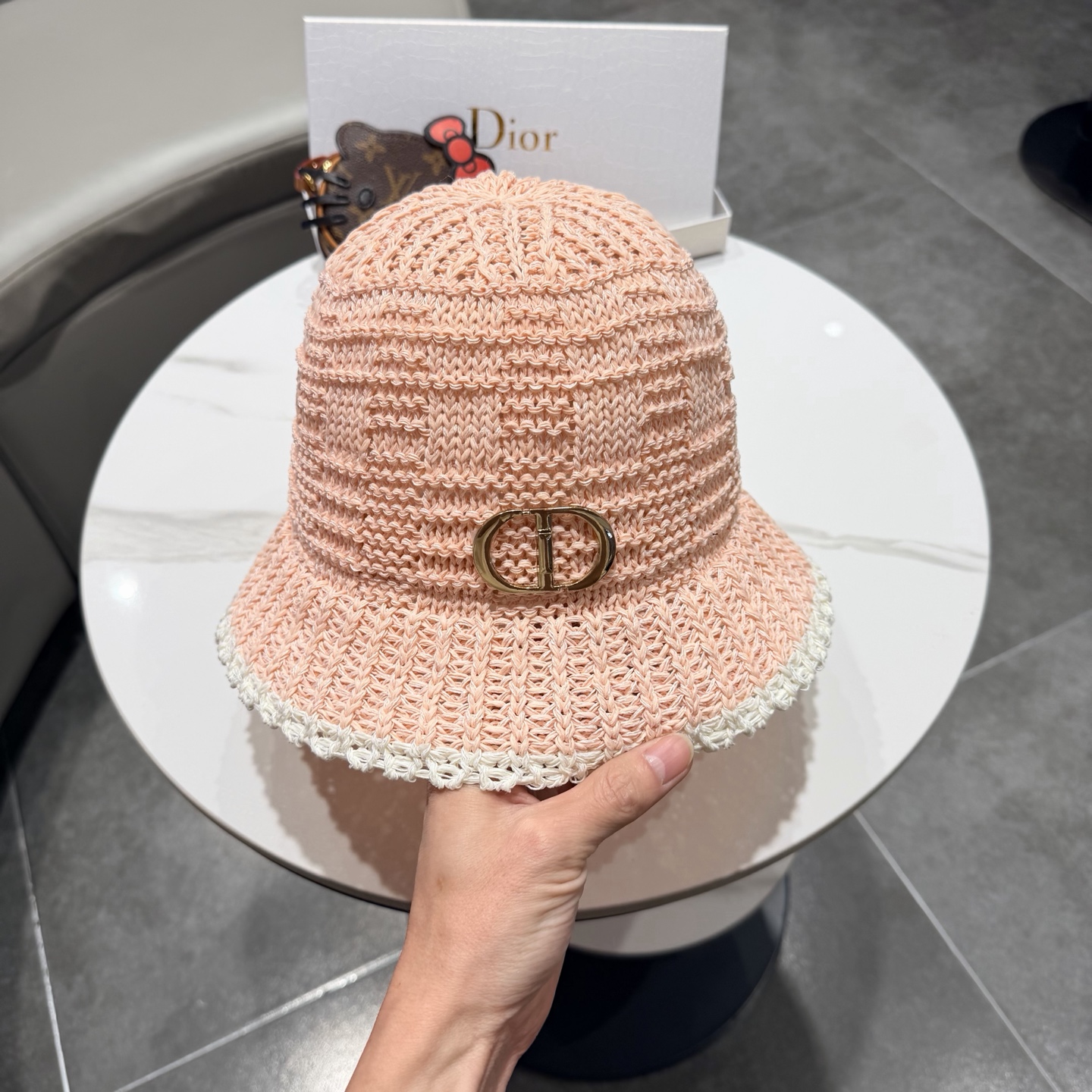 迪奥Dior盆帽新款夏季网眼透气时尚百搭韩版户外街头休闲旅游防嗮遮阳帽女