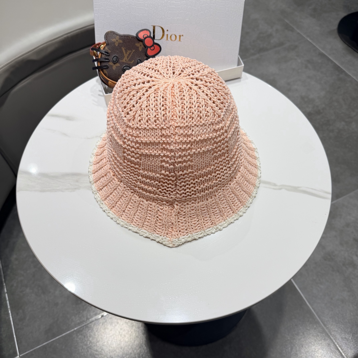 迪奥Dior盆帽新款夏季网眼透气时尚百搭韩版户外街头休闲旅游防嗮遮阳帽女