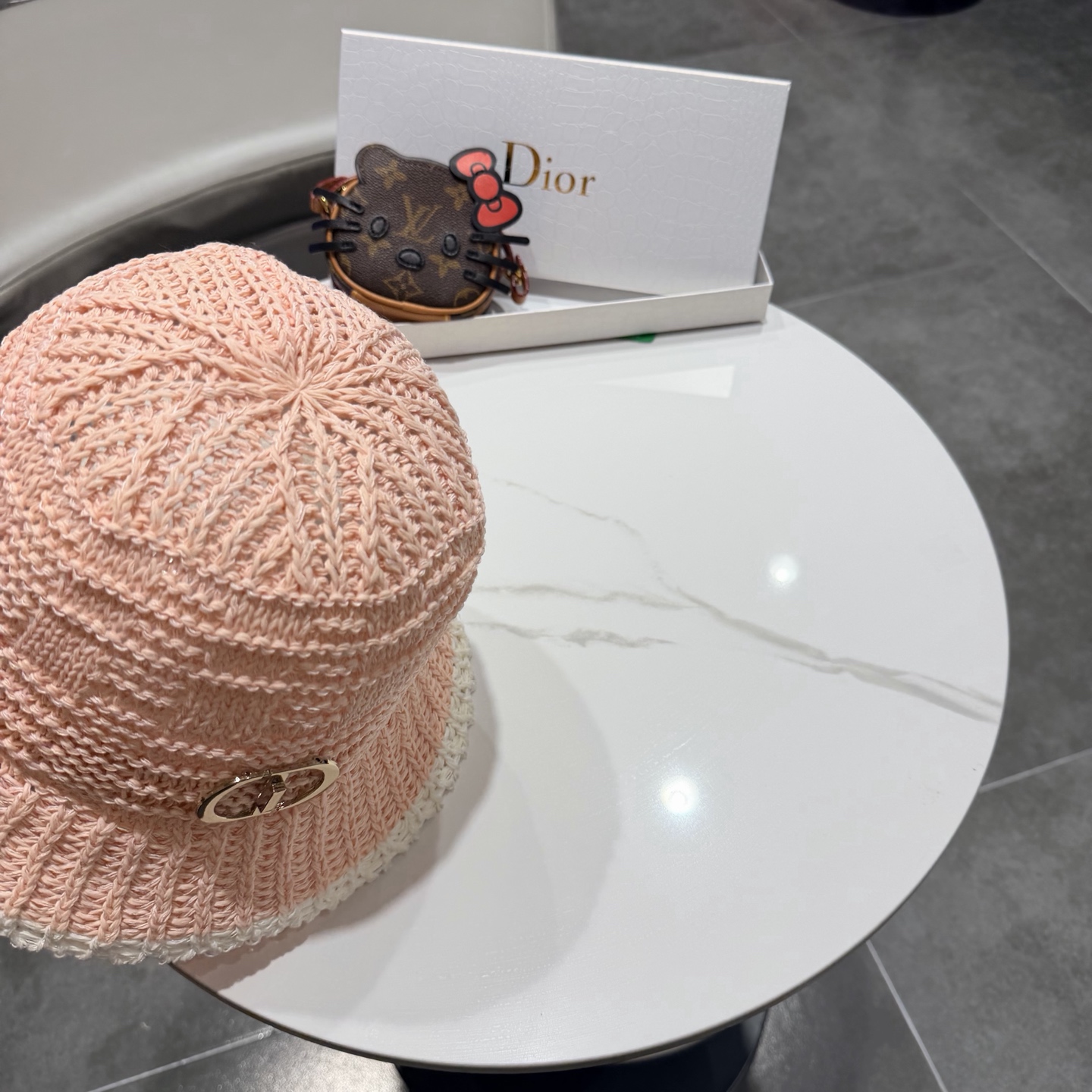 迪奥Dior盆帽新款夏季网眼透气时尚百搭韩版户外街头休闲旅游防嗮遮阳帽女