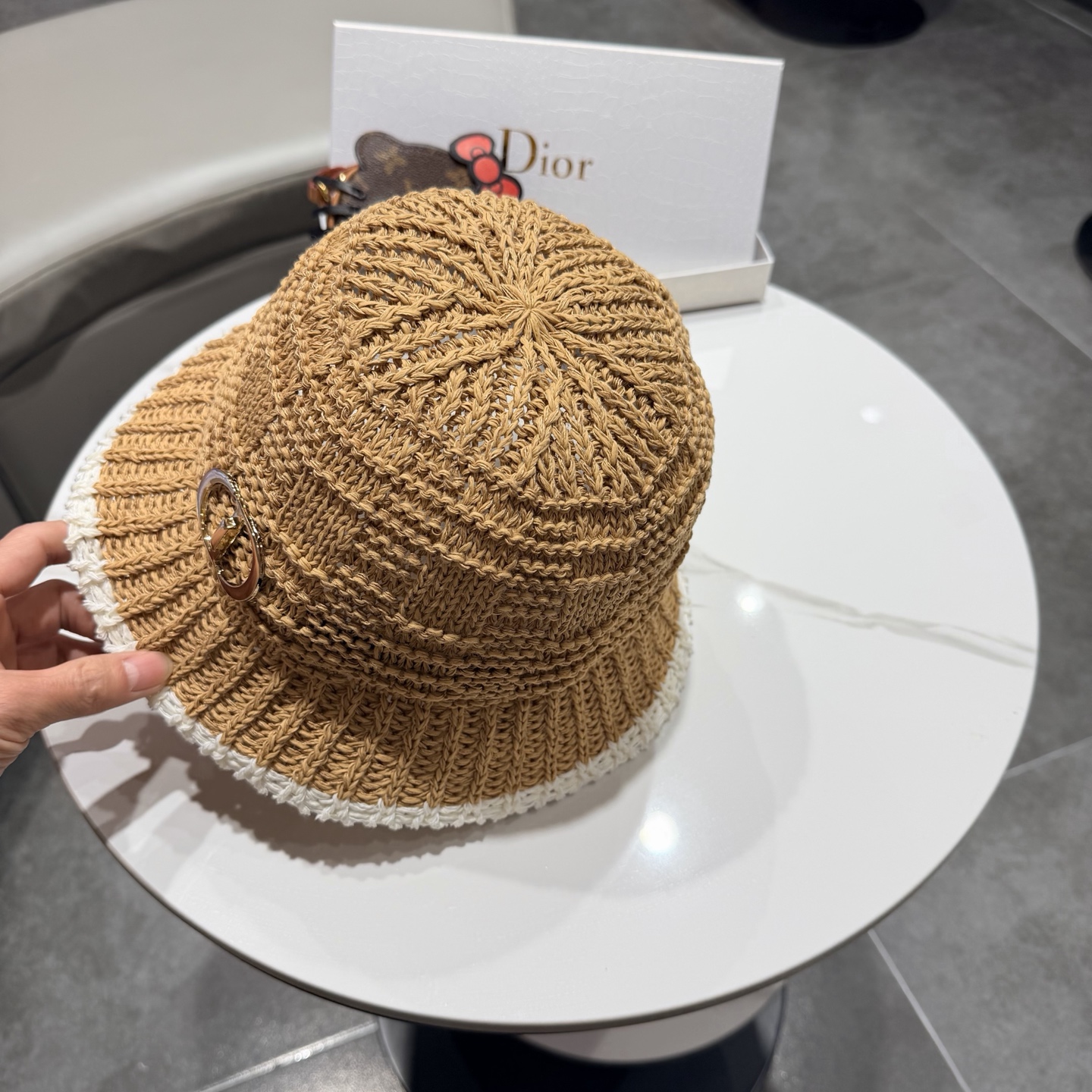 迪奥Dior盆帽新款夏季网眼透气时尚百搭韩版户外街头休闲旅游防嗮遮阳帽女