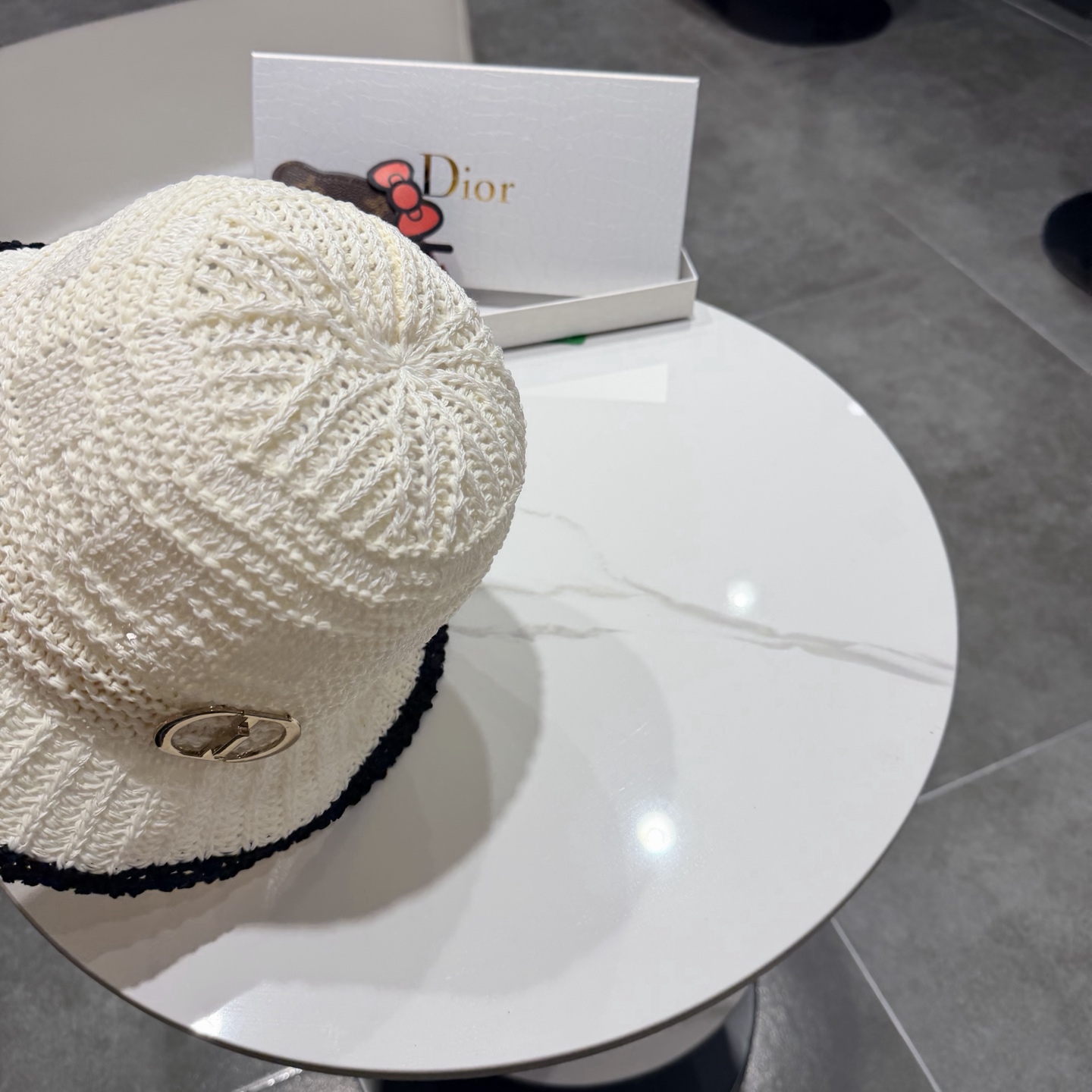 迪奥Dior盆帽新款夏季网眼透气时尚百搭韩版户外街头休闲旅游防嗮遮阳帽女