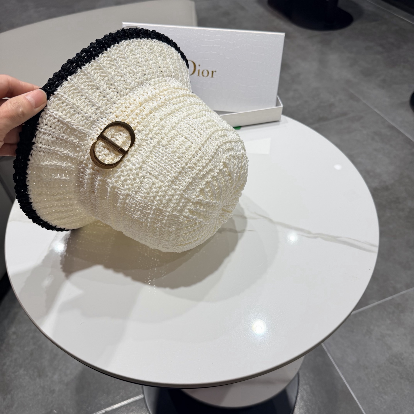 迪奥Dior盆帽新款夏季网眼透气时尚百搭韩版户外街头休闲旅游防嗮遮阳帽女