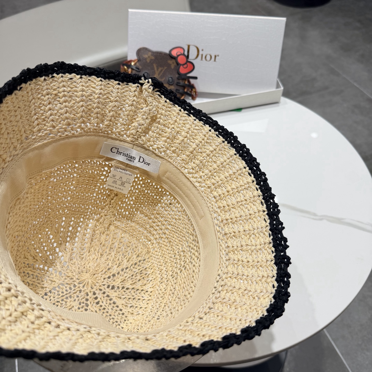 迪奥Dior盆帽新款夏季网眼透气时尚百搭韩版户外街头休闲旅游防嗮遮阳帽女